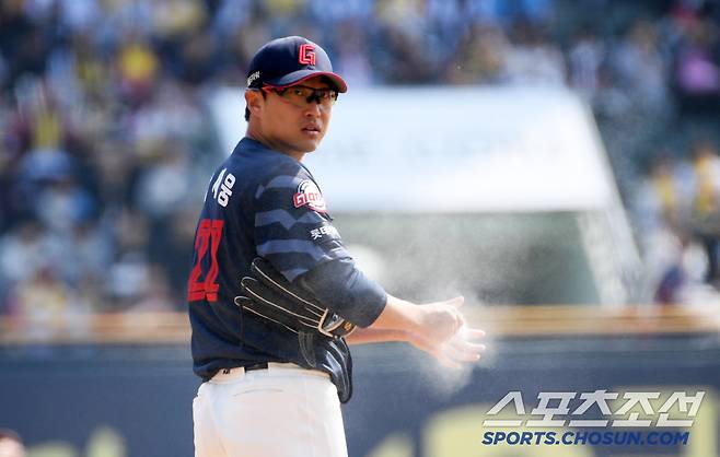 23일 잠실구장에서 열린 LG 트윈스와 롯데 자이언츠의 경기. 롯데 박세웅이 숨을 고르고 있다. 잠실=박재만 기자 pjm@sportschosun.com/2025.03.23/