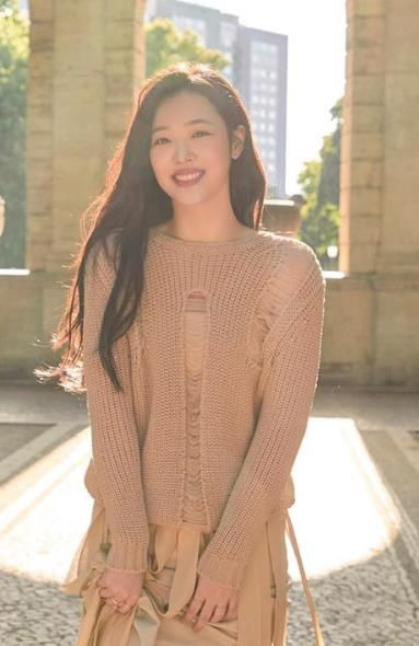 [서울=뉴시스] 설리. (사진 = SM엔터테인먼트 제공) 2024.10.14. photo@newsis.com *재판매 및 DB 금지