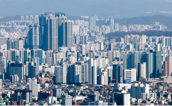 최근 서울 집값이 다시 오르고 있다. 뉴스1