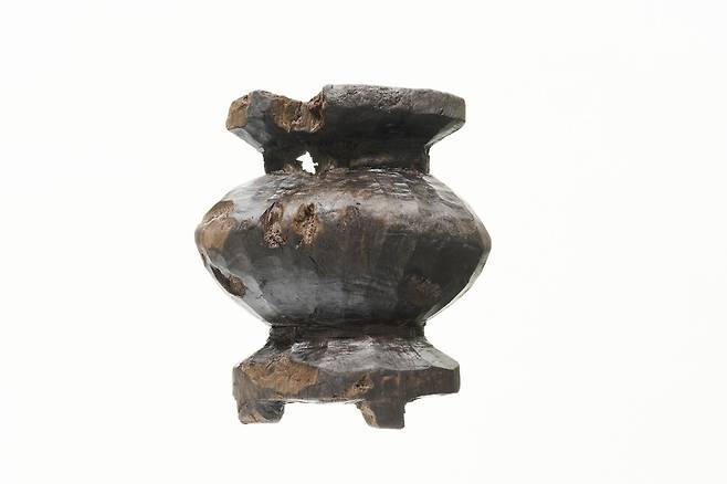 봉황동 유적에서 나온 가야 토기 항아리 모양의 나무 용기. 국립가야문화유산연구소 제공