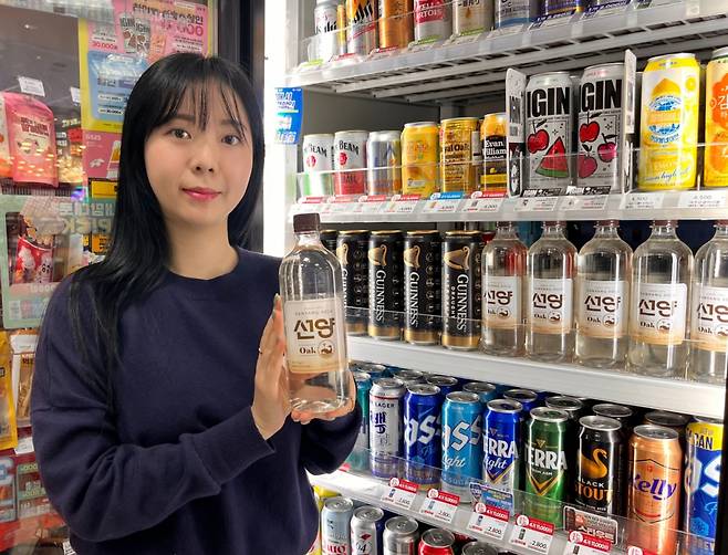 GS25가 지난 2월 27일 선보인 선양오크소주. /사진제공=GS리테일