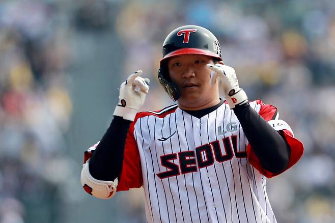 ▲ LG 문보경이 개막 2연전에서 이틀 연속 홈런을 터트렸다. 모두 1회 기선을 제압하는 홈런이었다. ⓒ 연합뉴스