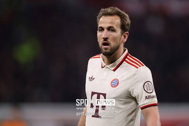 ▲ ‘팀토크’는 “해당 조항에는 친정팀 토트넘에 우선협상권이 포함되어 있다”고 전하며, 케인이 복귀를 선택한다면 토트넘이 우선 협상 기회를 갖게 된다고 설명했다. 하지만 문제는 케인 본인의 의사다. 리버풀행을 원하는 걸 본다면, 우승 가능성이 높은 팀에 가고 싶지 토트넘은 아닌 듯 하다.