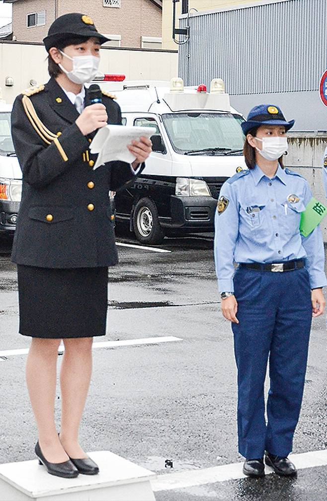 singlebungle1472-20250325-164307-005.jpeg 일본 여경, 스커트 폐지하고 바지로 통일