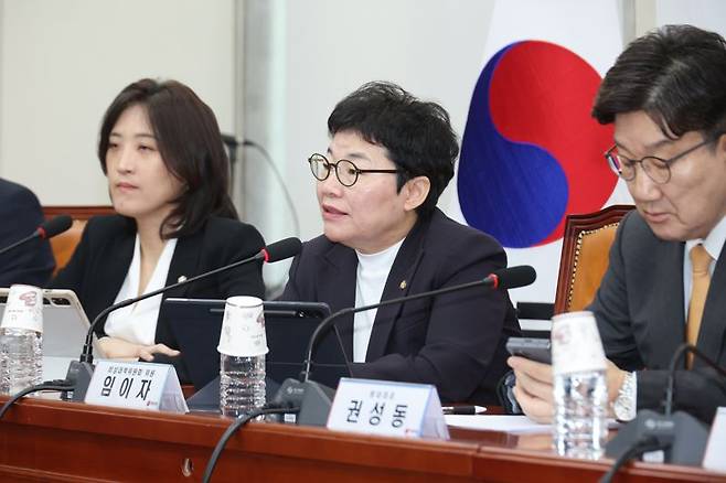 임이자 국민의힘 비상대책위원이 24일 국회에서 열린 비상대책위원회의에서 발언을 하고 있다. 사진=박범준 기자
