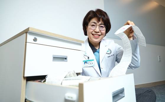 유정현 산부인과 과장은 "여자의 일생에서 건망증은 어쩔 수 없이 따라오는 것"이라면서 "뇌에 있는 기억을 넣어두는 서랍장을 잘 정리해서 건망증을 완화하기 위해 노력해야 한다"고 강조했다. 김종호 기자
