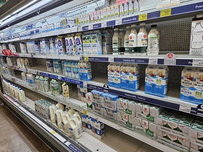 지난 22일 서울의 한 대형 마트 우유 코너.