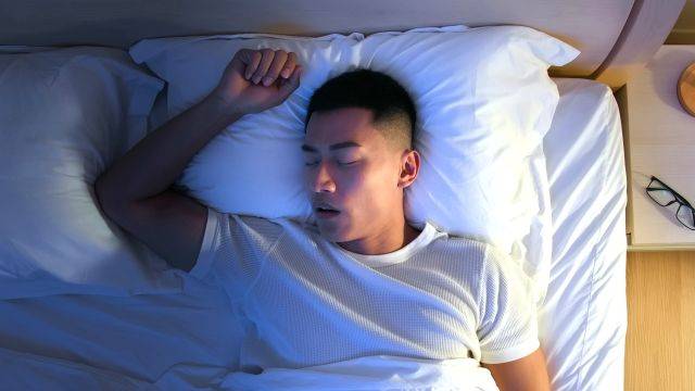 코골이와 수면무호흡증은 치료가 필요한 질환이다｜출처: 클립아트코리아