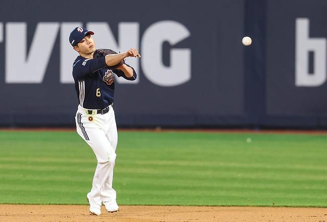 두산 오명진이 ‘성장통’을 겪는다. 다시 일어서는 자세가 중요하다. 사진 | 두산 베어스