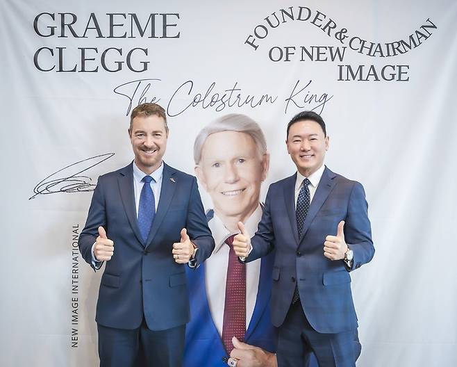 스캇 셰리프 뉴이미지 그룹 총괄사장(왼쪽)과 박용재 뉴이미지 코리아 대표.