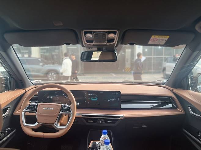 12.3인치 운전석 계기판과 센터 디스플레이가 하나로 이어진 파노라마 와이드 스크린이 적용된 실내. 사진=이상진