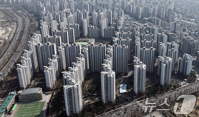 23일 서울 송파구 아파트 단지. 2025.3.20/뉴스1 ⓒ News1 김진환 기자