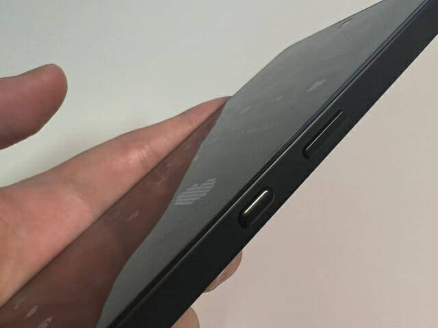 낫싱 폰 쓰리에이(3a) 에센셜 스페이스 물리버튼 (사진=지디넷코리아)