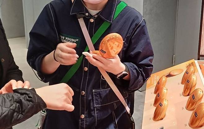 신제품인 '마스크 핏 AI 필터 쿠션'도 직접 체험해볼 수 있다. ⓒ데일리안 남가희 기자