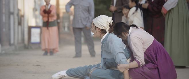 제작: ㈜레드파노라마 | 배급: THE 픽쳐스 | 공동배급: ㈜빅브라더스