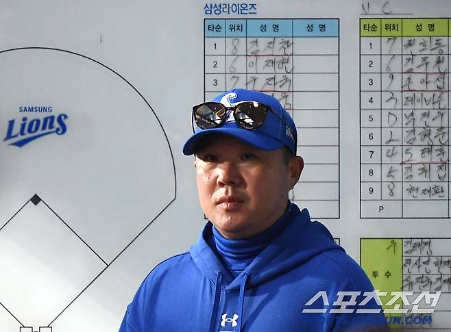 27일 대구 라이온즈파크에서 열린 NC-삼성전. 9회초 5-7로 뒤진 삼성 박진만 감독의 표정이 심각하다. 대구=정재근 기자 cjg@sportschosun.com/2025.3.27/