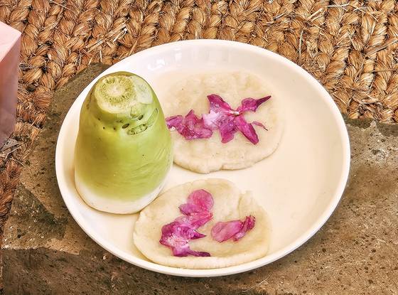 서귀포 봄맞이 축제에서 부쳐 먹은 화전.