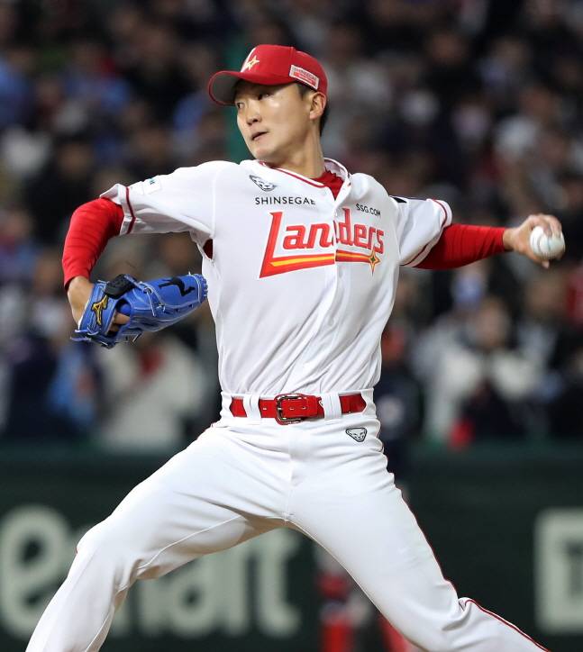 롯데전 역투를 펼치는 김건우. /사진=SSG 랜더스 제공