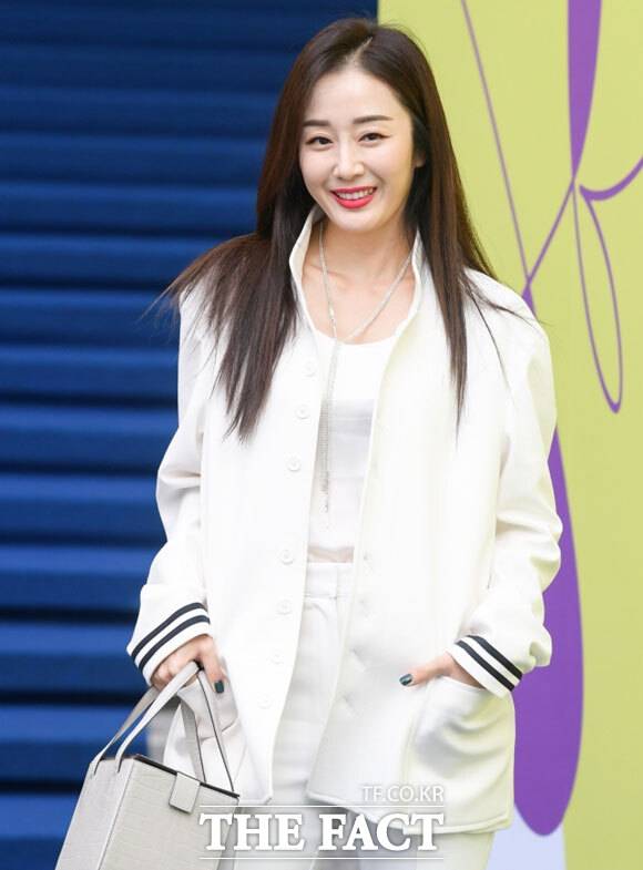 김경화가 서울 강동구 싱크홀(땅 꺼짐) 사고로 인해 자녀의 학교 급식이 대체된 것에 불만을 드러냈다. /더팩트 DB