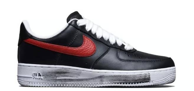 나이키와 지드래곤이 2019년 발매한 '에어포스 1 로우 파라노이즈 한국 한정판'. /인터넷 캡처