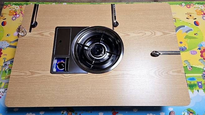 20250329_222506.jpg 냉이 된장찌개에 냉동목심