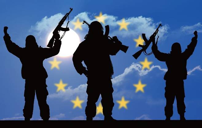 안보 위기에 처한 유럽 국가들은 국방비 지출을 늘리는 방법으로 재무장하고 있다. /사진 셔터스톡