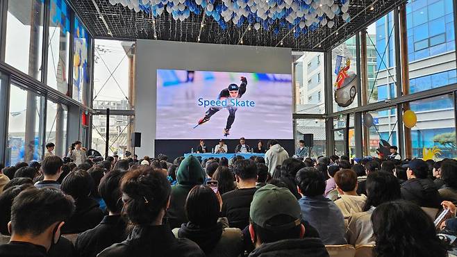 소닉과는 다른 스피드를 표현하기 위한 동작 채용