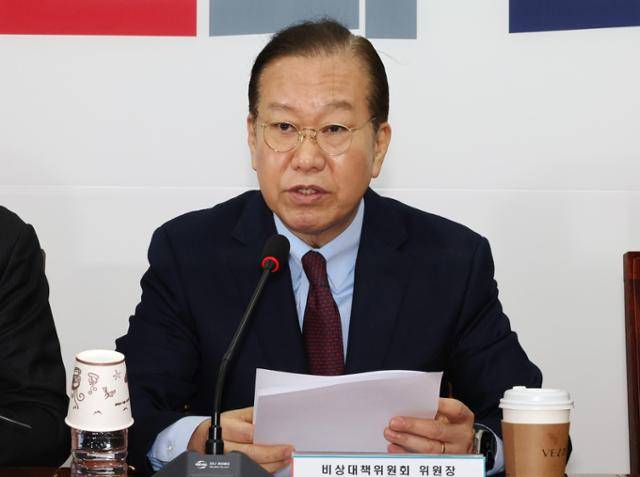 권영세 국민의힘 비상대책위원장이 31일 국회에서 열린 비상대책위원 회의에서 발언하고 있다. 연합뉴스