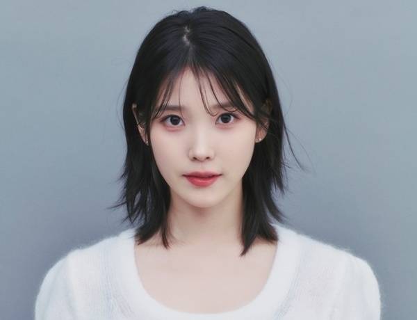 아이유. 사진l이담엔터테인먼트