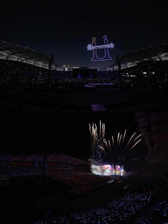 드론 쇼와 불꽃 쇼 모습. 갤럭시코퍼레이션 제공