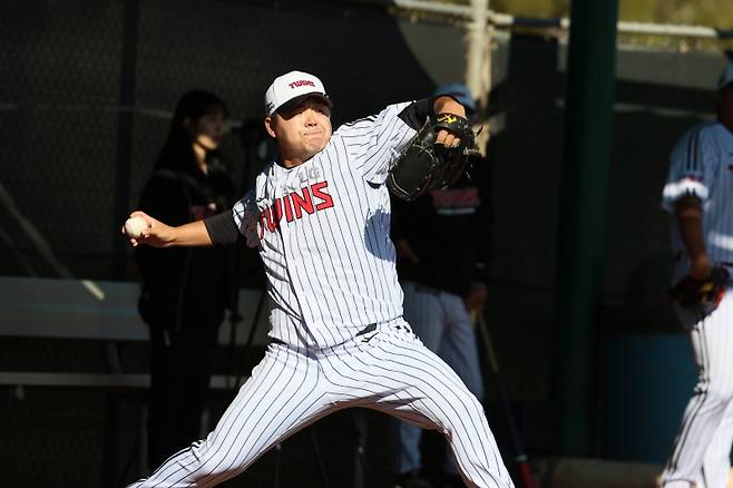 LG 투수 장현식은 지난 30일 이천 LG챔피언스파크에서 열린 '2025 메디힐 KBO 퓨처스리그' 한화전에서 구원 등판했다. 1이닝 무실점으로 실전 감각을 더욱 끌어올렸다. LG 트윈스