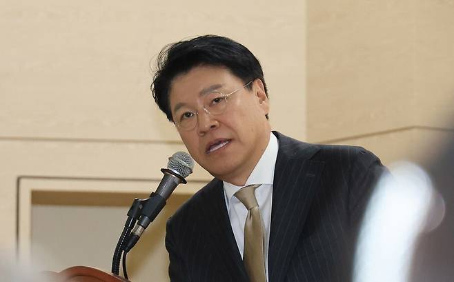 2023년 12월14일 오후 부산 부산진구 적십자회관에서 열린 부산 포럼에서 장제원 국회의원이 특강을 하고 있다. 연합뉴스