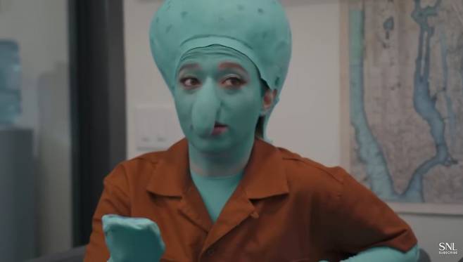 징징이 분장을 한 마이키 매디슨./사진=유튜브 채널 ‘Saturday Night Live’​