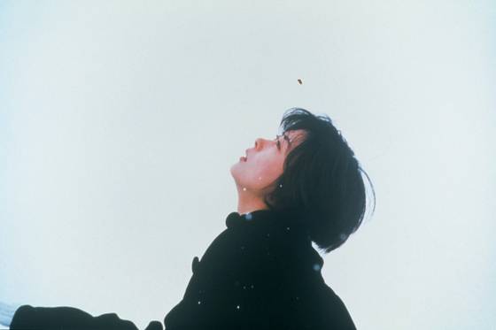 일본 로맨스 영화 '러브레터'의 한 장면. 올초 메가박스에서 단독 재개봉해 10만 관객을 모았다. 사진 워터홀컴퍼니