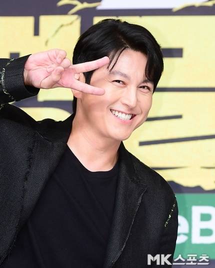 배우 류수영이 JTBC 새 예능 ‘길바닥 밥장사’ 첫 영업부터 예상치 못한 시련을 맞았다. 사진=김영구 기자