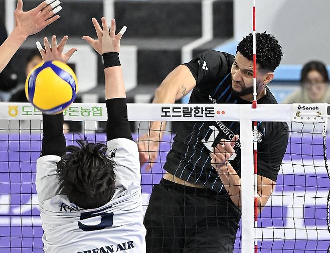 현대캐피탈 레오 스파이크. 한국배구연맹