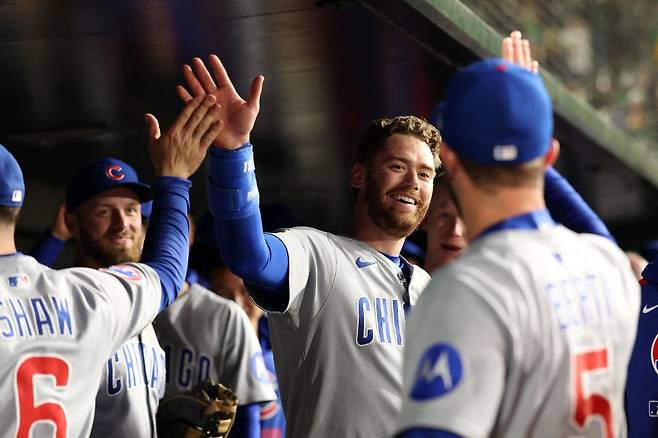 시카고 컵스 포수 카슨 켈리가 미국 캘리포니아주 새크라멘토 수터의 헬스 파크에서 열린 2025 미국프로야구 메이저리그(MLB) 애슬레틱스와의 원정경기에 9번타자 겸 포수로 선발 출전해 사이클링 히트를 달성했다. 볼넷, 홈런, 단타, 2루타, 볼넷 이후 여섯 번째 타석에서 3루타를 만들었다. AFP 연합뉴스