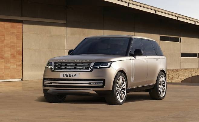 레인지로버 SWB P550e 사진=JLR