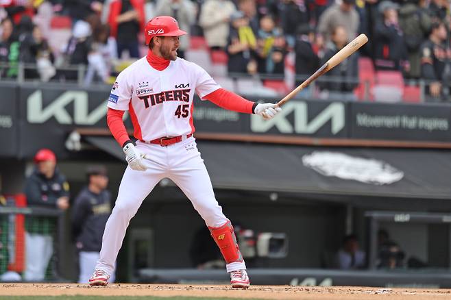 KIA 새 외국인 타자 위즈덤의 타격 모습. KIA 제공