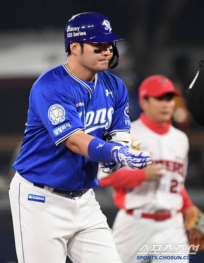 국민 거포 앞에서 고의4구 작전을 펼친 KIA 벤치를 후회하게 만든 삼성 박병호의 역전 적시타.
