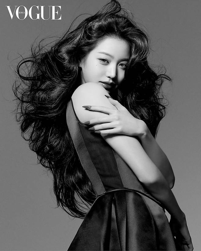 24.jpg 오늘자 케라스타즈 팝업스토어 방문한 장원영