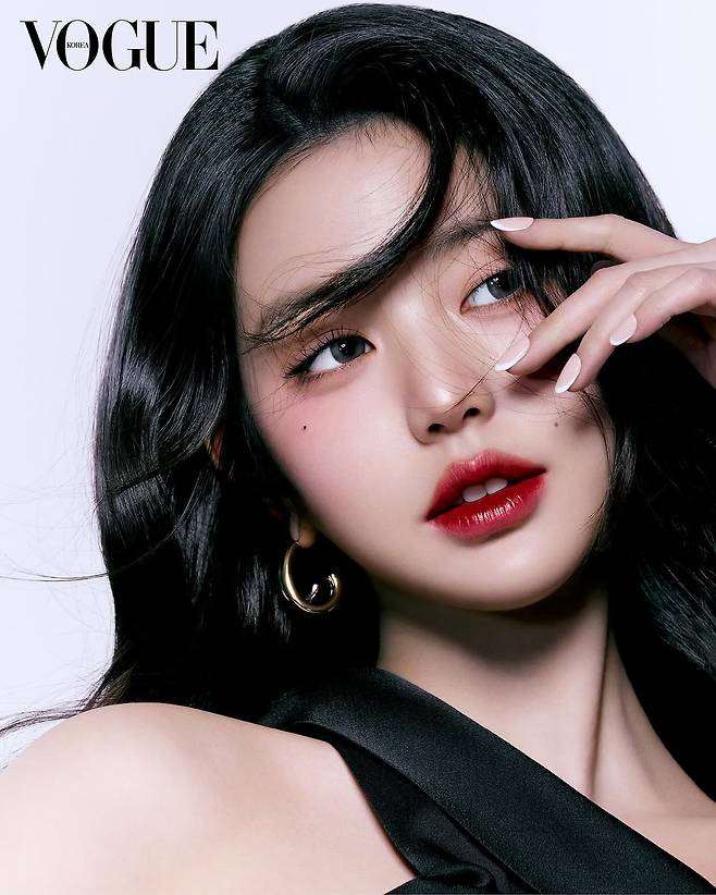 26.jpg 오늘자 케라스타즈 팝업스토어 방문한 장원영