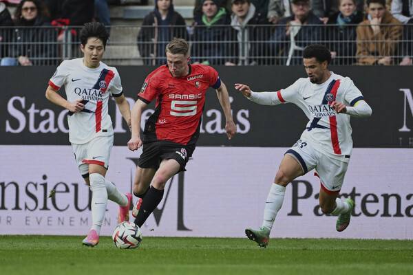 ▲ 이강인의 고민은 출전 시간 확보다. 선발이 아닌 교체 카드 활용은 그의 나이를 생각하면 상당한 손해인 것이 사실이다. ⓒ연합뉴스/AP