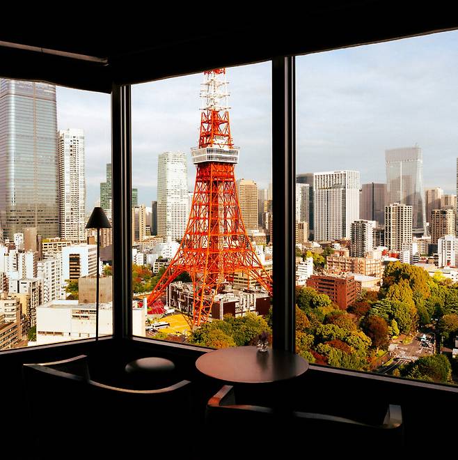 프라이빗하게 도쿄 타워 뷰를 즐길 수 있는 프리미엄 클럽 라운지