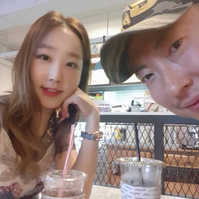 인스타그램 @minlovesyou