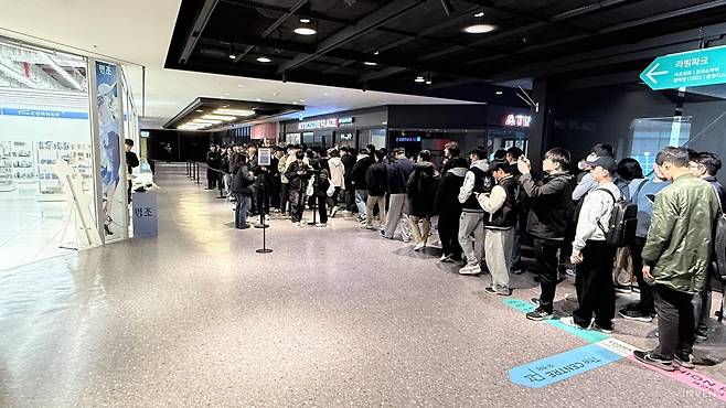 ▲ 오픈 전 키오스크 대기 번호 수령하고 10시 반부터 다시 입장이다