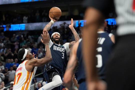 마지막 슛 던지는 앤서니 데이비스(3번). 사진[AP=연합뉴스]