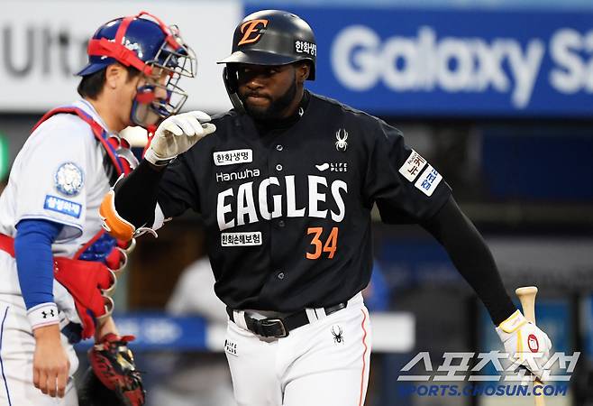 이날 플로리얼은 3타수 무안타 삼진만 두 번 당했다.