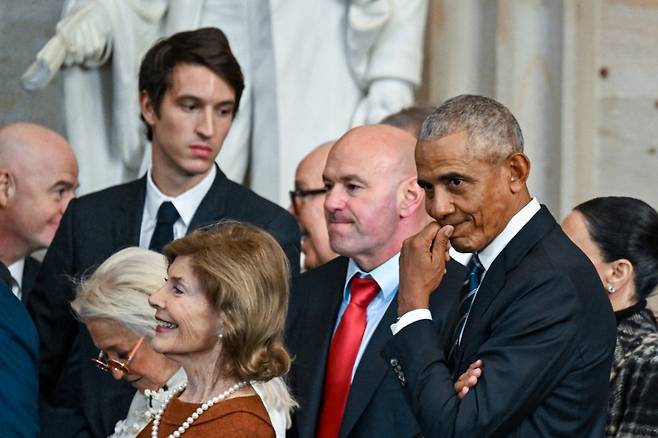 버락 오바마 전 미국 대통령이 지난 1월20일 도널드 트럼프 미국 대통령의 취임식에 참석하고 있다. /로이터=뉴스1