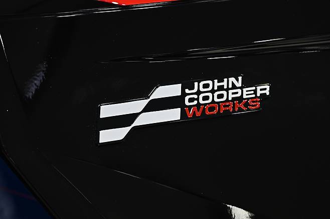 더 뉴 미니 JCW. 사진 김학수 기자